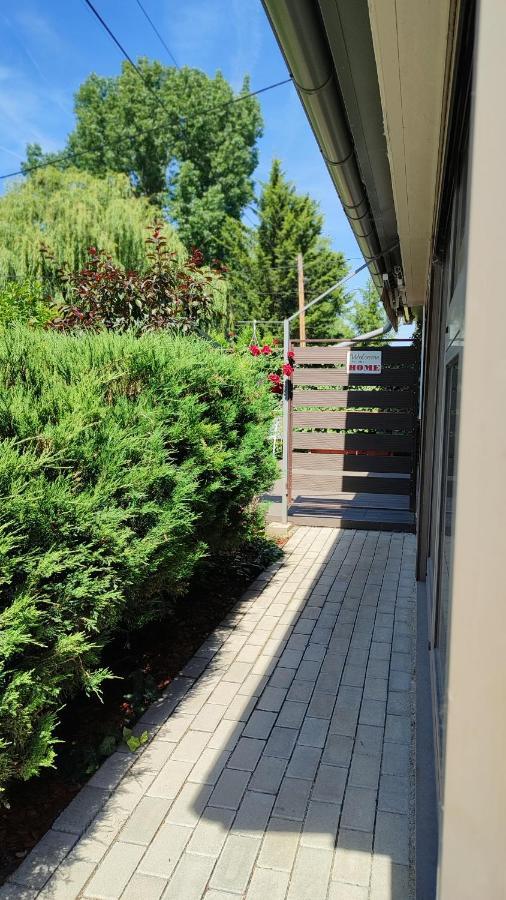 2+2Szemelyes Apartman Kerttel Lägenhet Székesfehérvár Exteriör bild